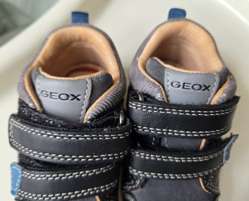 Кросівки Geox Respira 12 см.(20 розмір)— Стан Нових!
​Оп