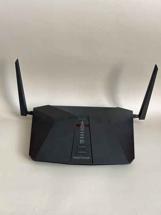 4G LTE wifi 6 роутер під сім карту Netgear LAX20 (Nighthawk AX4) 4G LTE Wi-Fi 6 (AX1800)