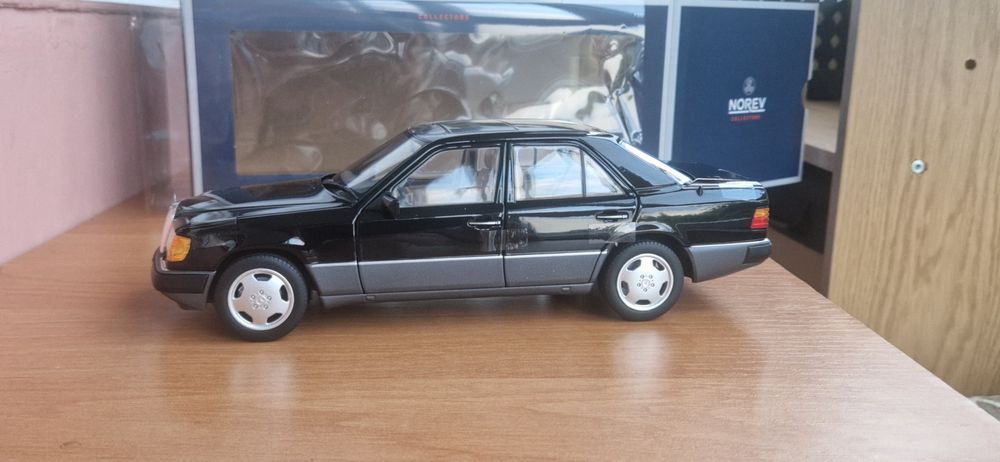 1:18 Mercedes w124