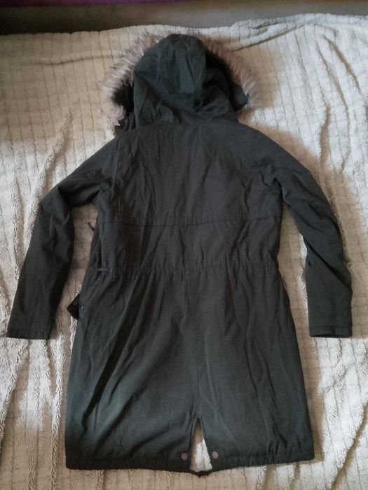 куртка жiноча Only осень-зима c капюшоном размер M