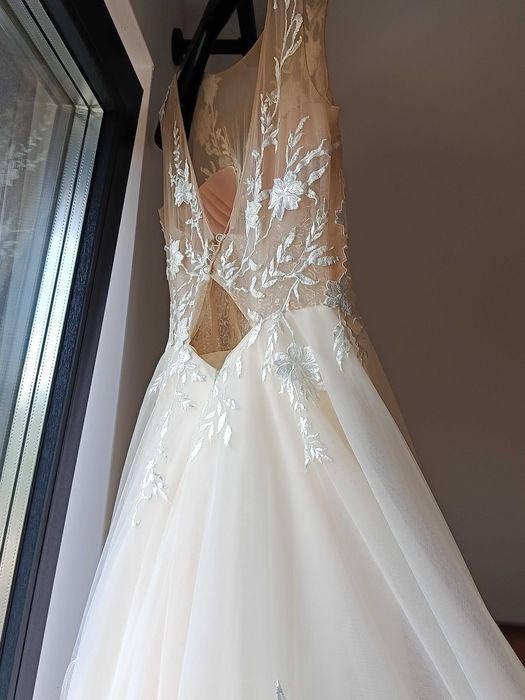 Suknia ślubna tiulowa z koronką + WELON GRATIS