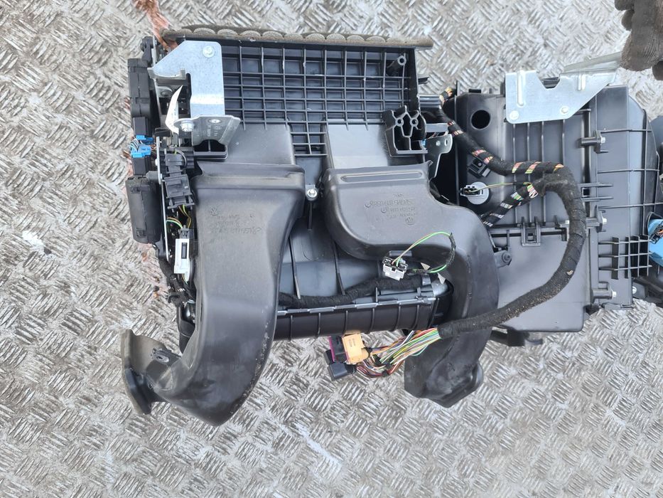 VW Transporter T5 nagrzewnica europa 7H5/820/005AD