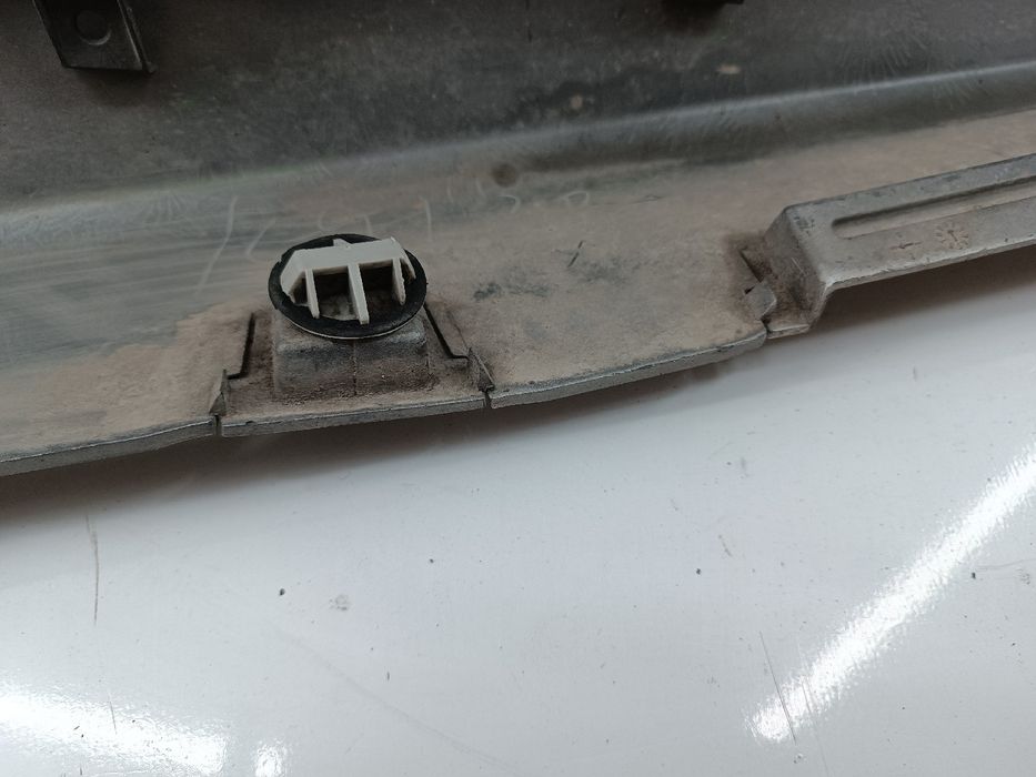Embaladeira Plástica Esquerdo - MAZDA 6 Hatchback (GH) | 07 - 13
