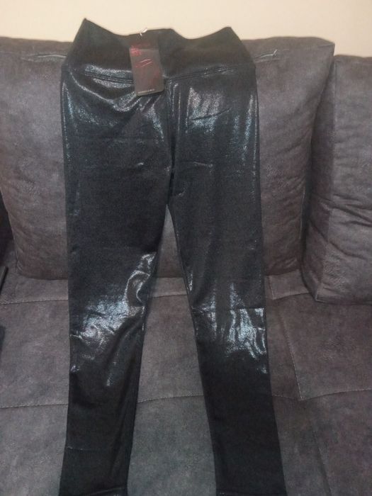 Розпродаю одяг та взуття 37р