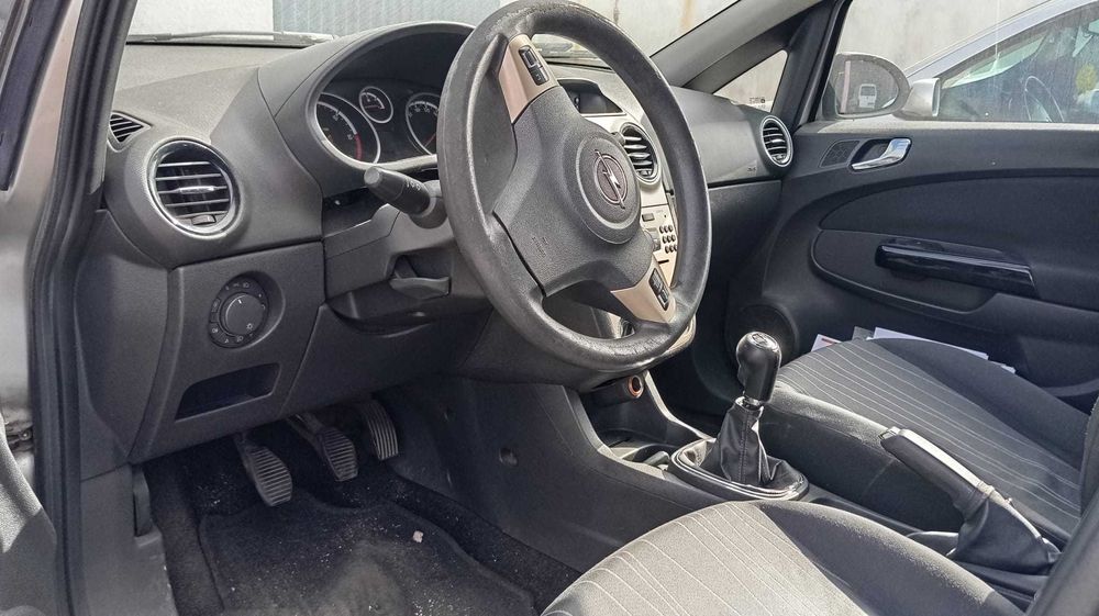 Opel Corsa — fotografia 8