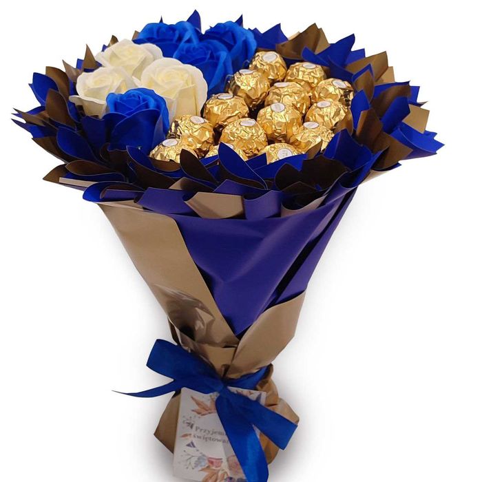 Bukiet ze słodyczy Ferrero Rocher i róże. Prezent na urodziny, ślub