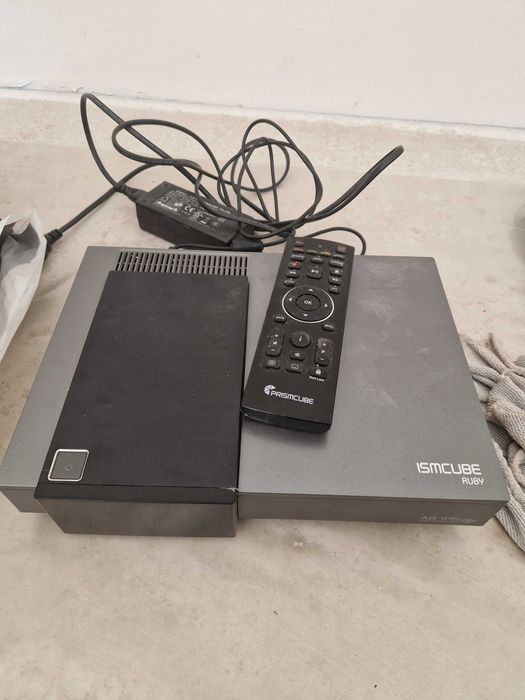 Dekoder Linux AB IPBox Prismcube Ruby + Dysk 250gb + Pilot qwerty