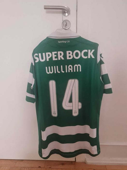 Camisola oficial do Sporting assinada pelo William Carvalho