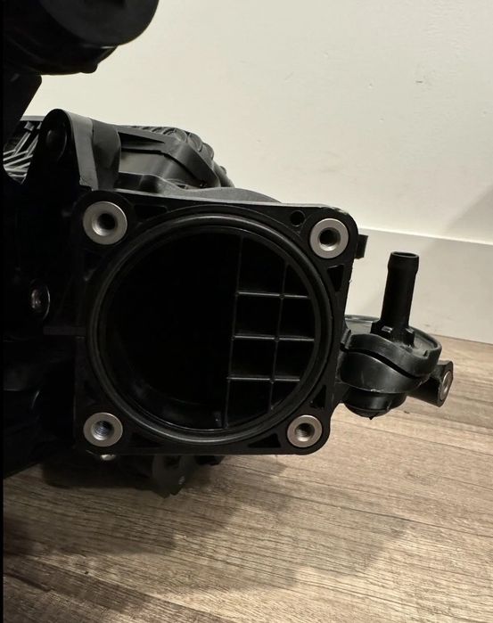 Впускний колектор Nissan rogue T33 2021-2023