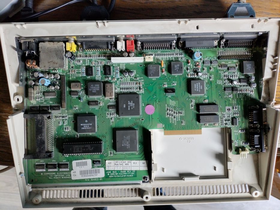 Amiga 600 płyta sprawna