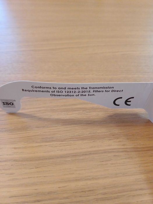 Okulary do oglądania zaćmienia słońca