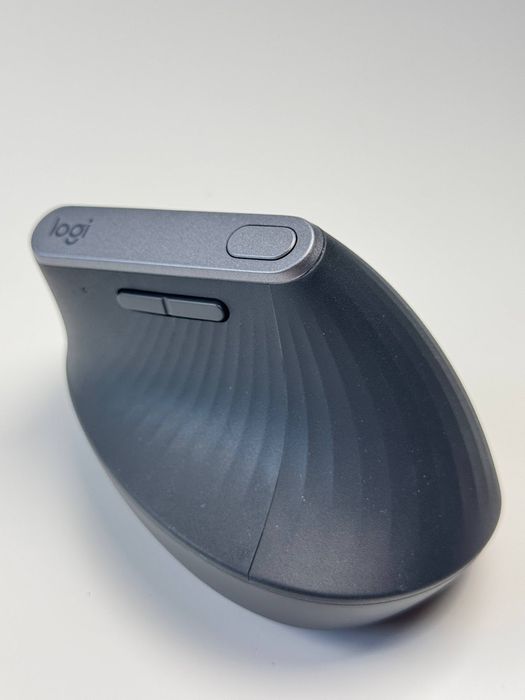 Mysz bezprzewodowa Logitech MX Vertical Ergonomic Grey (910-005448)