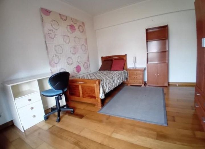 Quarto para arrendar charneca de Caparica