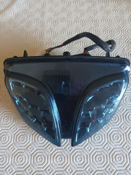 Farol trazeiro suzuki gsxr 1000 ano 2009
