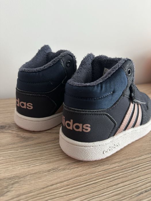 Кросівки для дівчинки Adidas