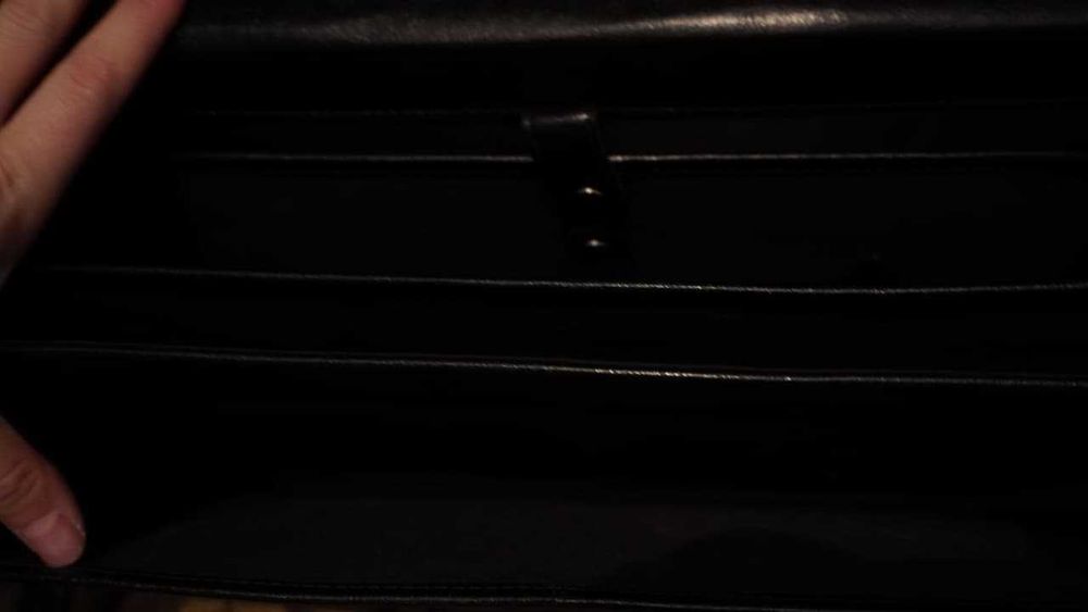 Діловий портфель шкіряний