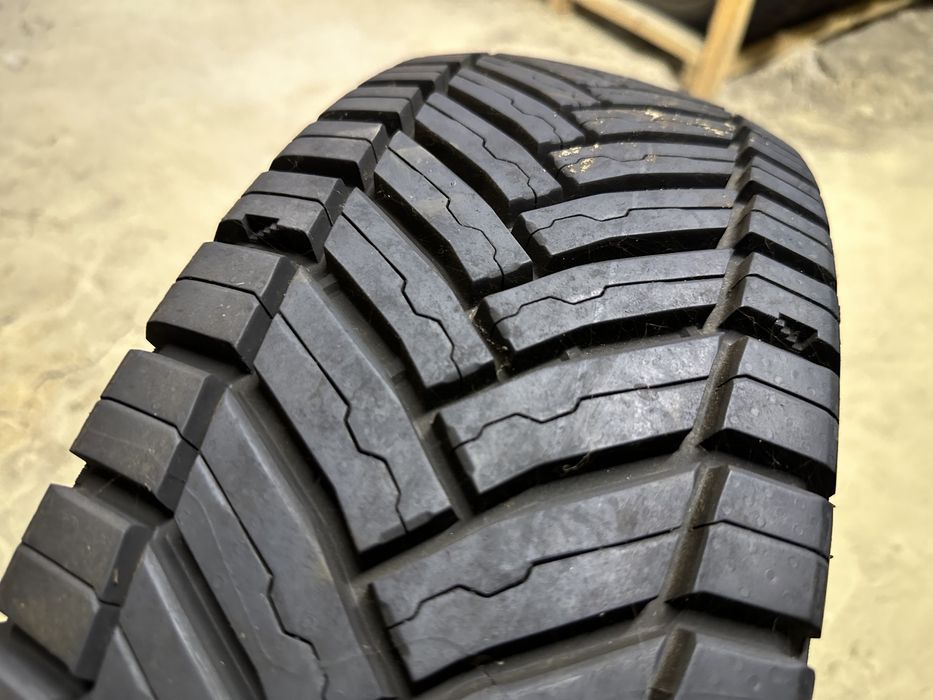 Шина одиночна 205/65r15С Michelin Agilis Crossclimate ! 1шт