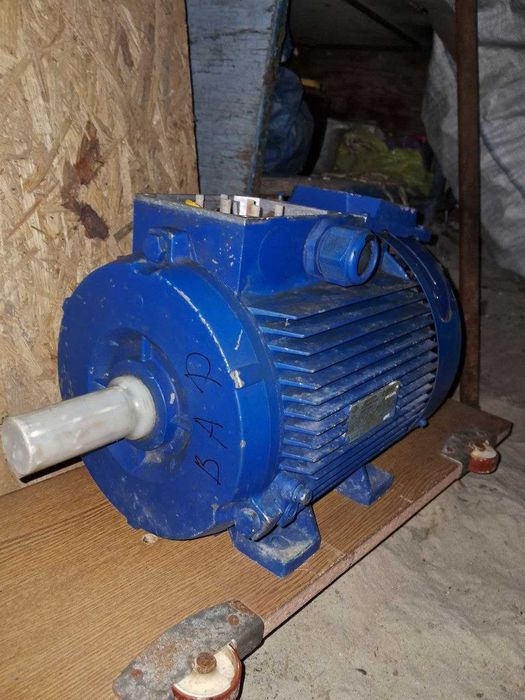 Продам двигун 5.5кВт