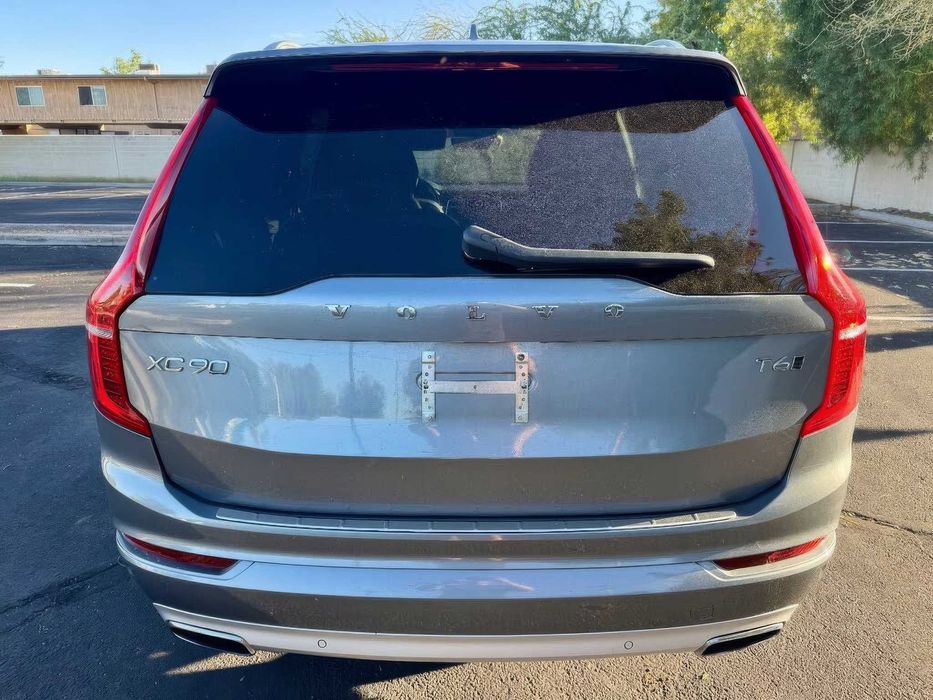 Volvo XC90 T6 Momentum 6-Passenger      2020