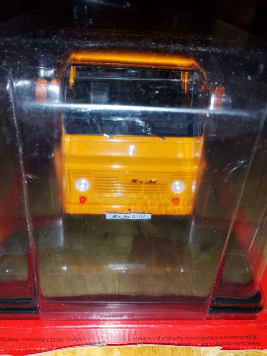 Żuk 1:24 pomarańczowy