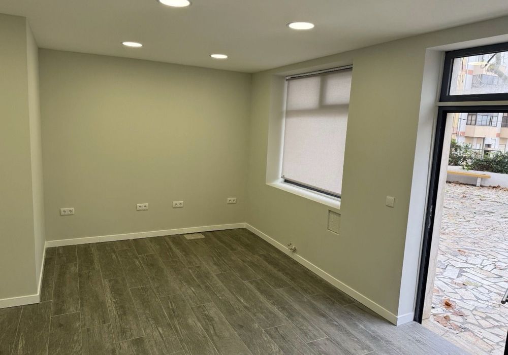 Loja Arrendada 800€ Excelente Oportunidade de Investimento | Lavradio