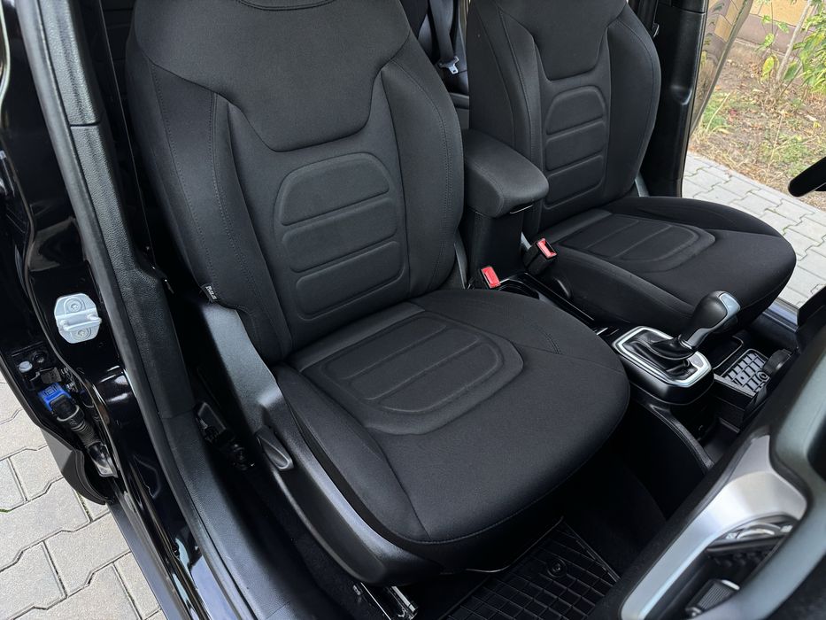 Продам машину Jeep Renegate