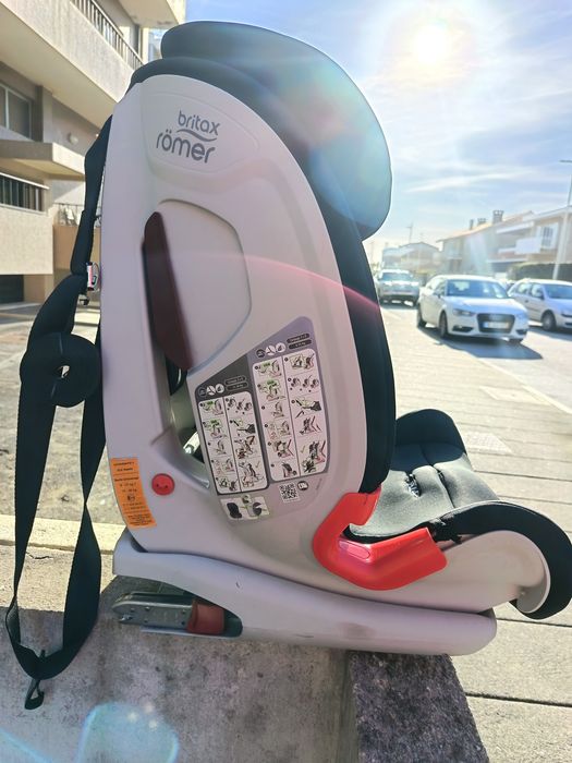 Cadeira auto criança até 4 anos