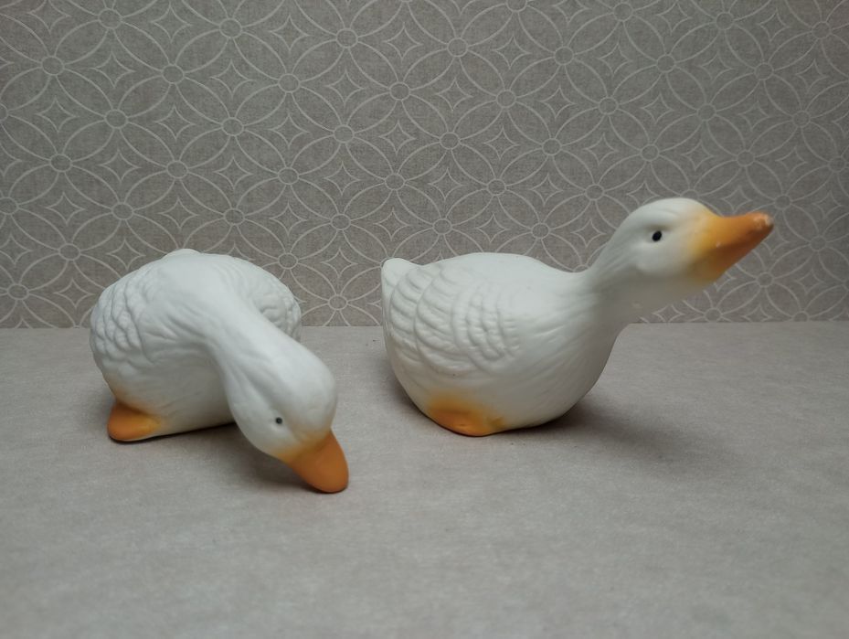 Gąski - ozdobne figurki ceramiczne.
