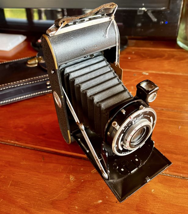 Antiga maquina fotografica Ensign Ranger I