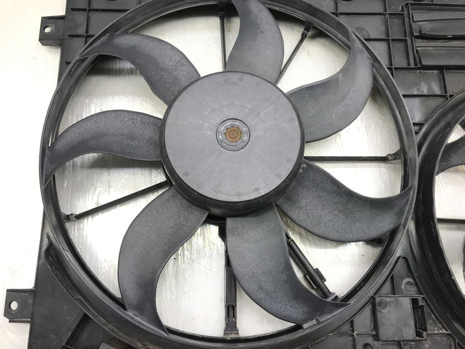 Вентилятори радіаторів VW Jetta 6 2.0 дизель оригінал запчастини джета