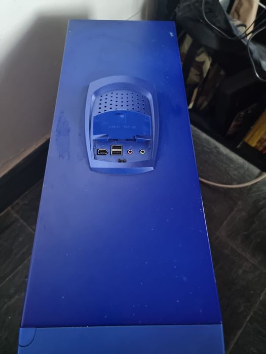Caixa Thermaltake Xaser III com alguns componentes