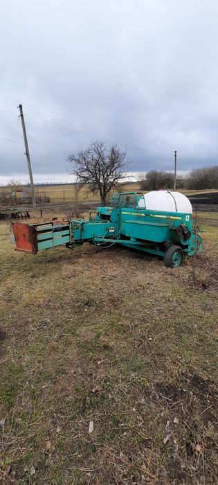 Продам прес подборщик Джон дир