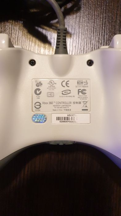 Sprzedam oryginalny pad do Xboxa 360