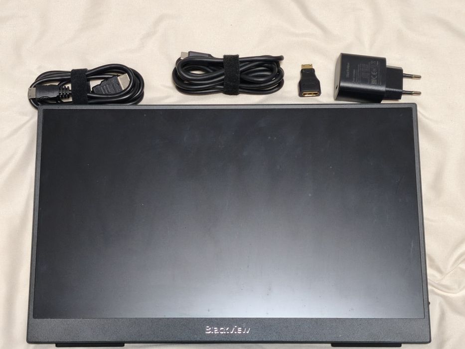 Monitor Blackview Table 8