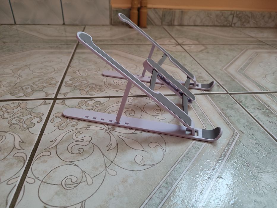 Nowa biała podstawka stojak pod laptopa komputer