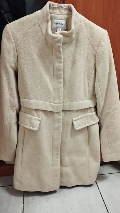 Płaszczyk beżowy Stradivarius