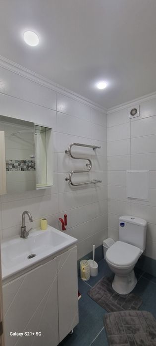 Гарна квартира в Херсоні . Будинок цегла .