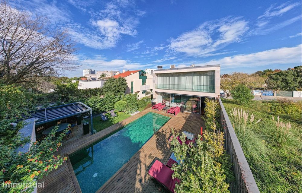 Moradia Contemporânea V4+1 com Piscina Aquecida na Foz do Douro, Porto