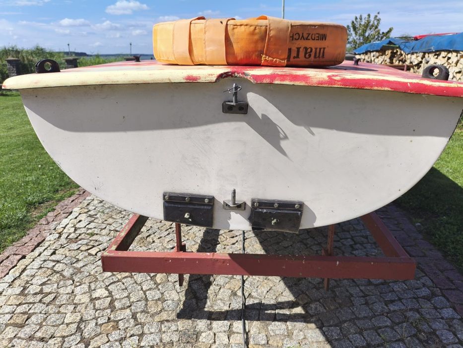 Żaglówka omega regatowa