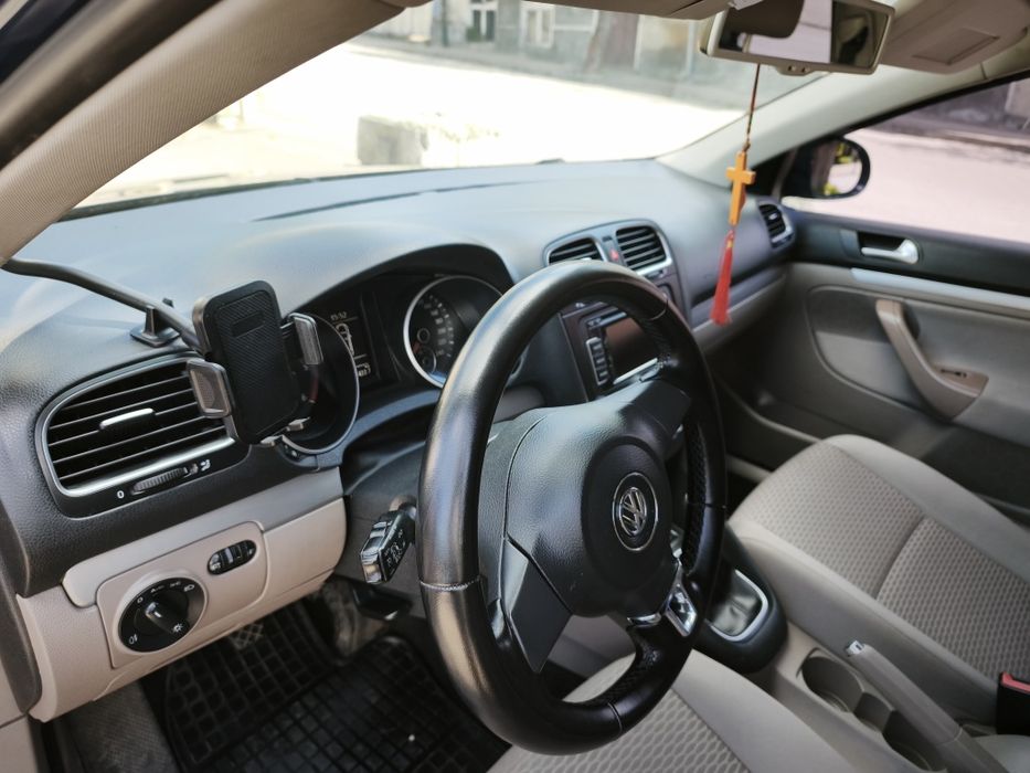 Продам Volkswagen Golf 6 універсал 2011
