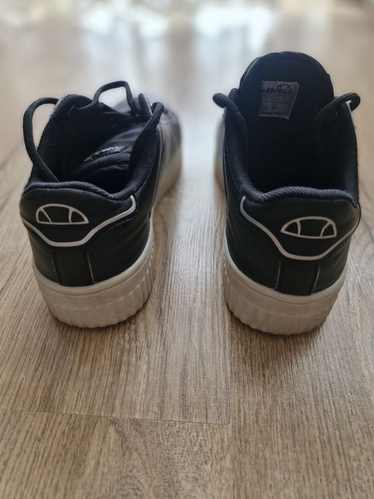 Кроссовки Ellesse 38р.