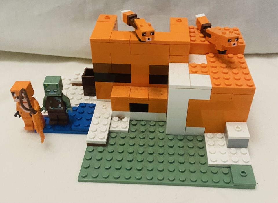 Zestaw lego minecraft śedlisko lisów
