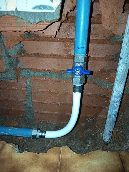 Canalizações, detector de fugas, instalação, desentupimento com maquin