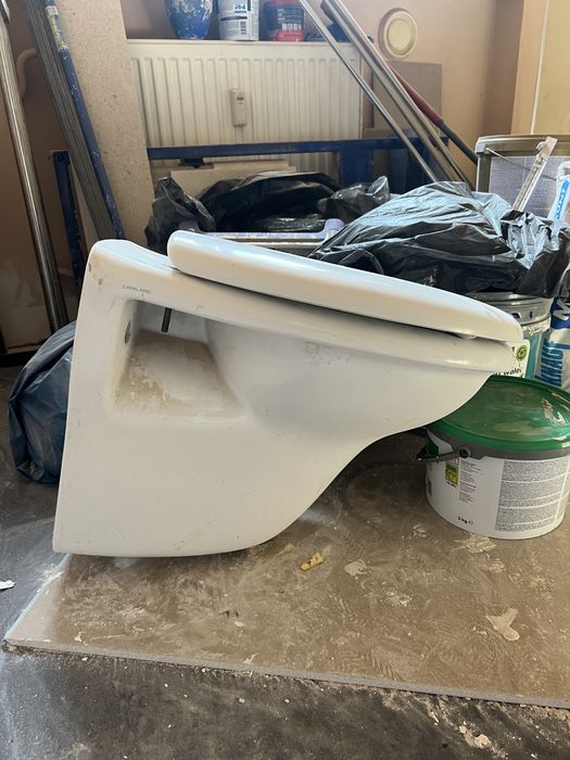 Toaleta + geberit