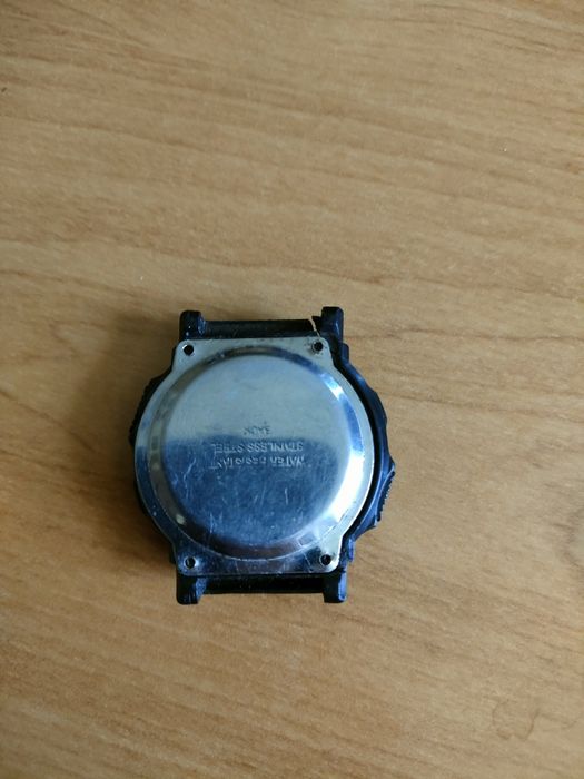 Zegarki cyfrowe PRL Golden
