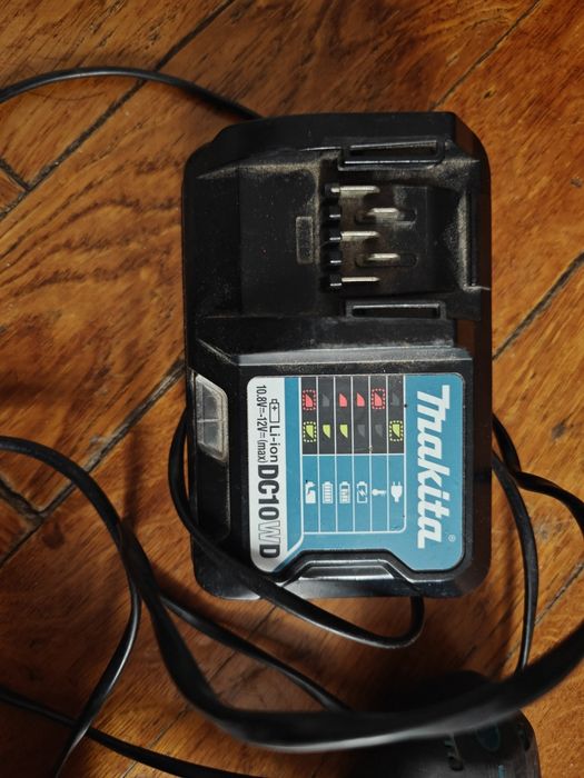 Шуруповерт Makita df333d