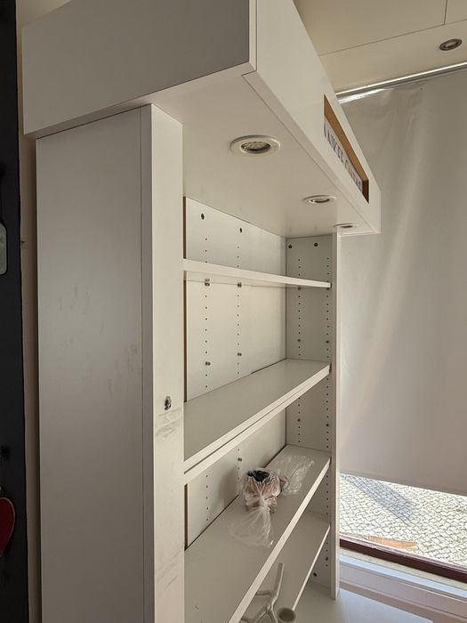 estante de exposição