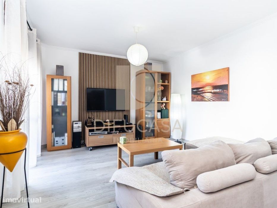 R363 Apartamento T3 1º Andar Amora