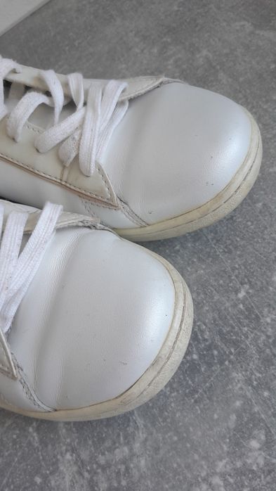 Białe trampki sneakersy Lacoste r.39 stan dobry