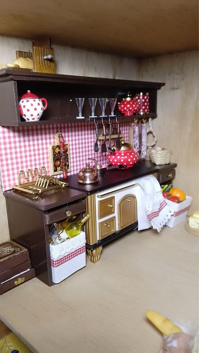 Ляльковий будинок з меблями і ляльками